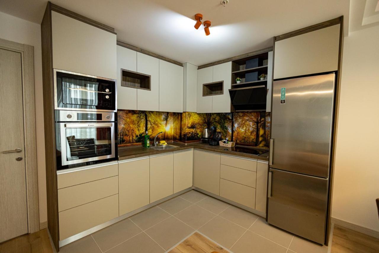 19Th & 18Th Floor Secure Apartments With Pool & Fitness & Parking Included In Price Skopje Luaran gambar