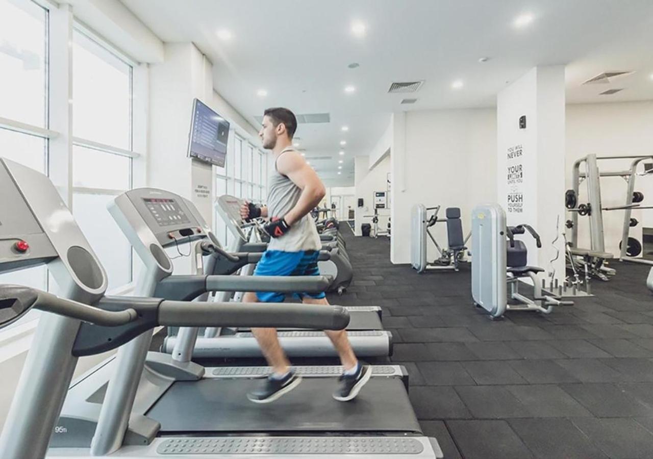 19Th & 18Th Floor Secure Apartments With Pool & Fitness & Parking Included In Price Skopje Luaran gambar