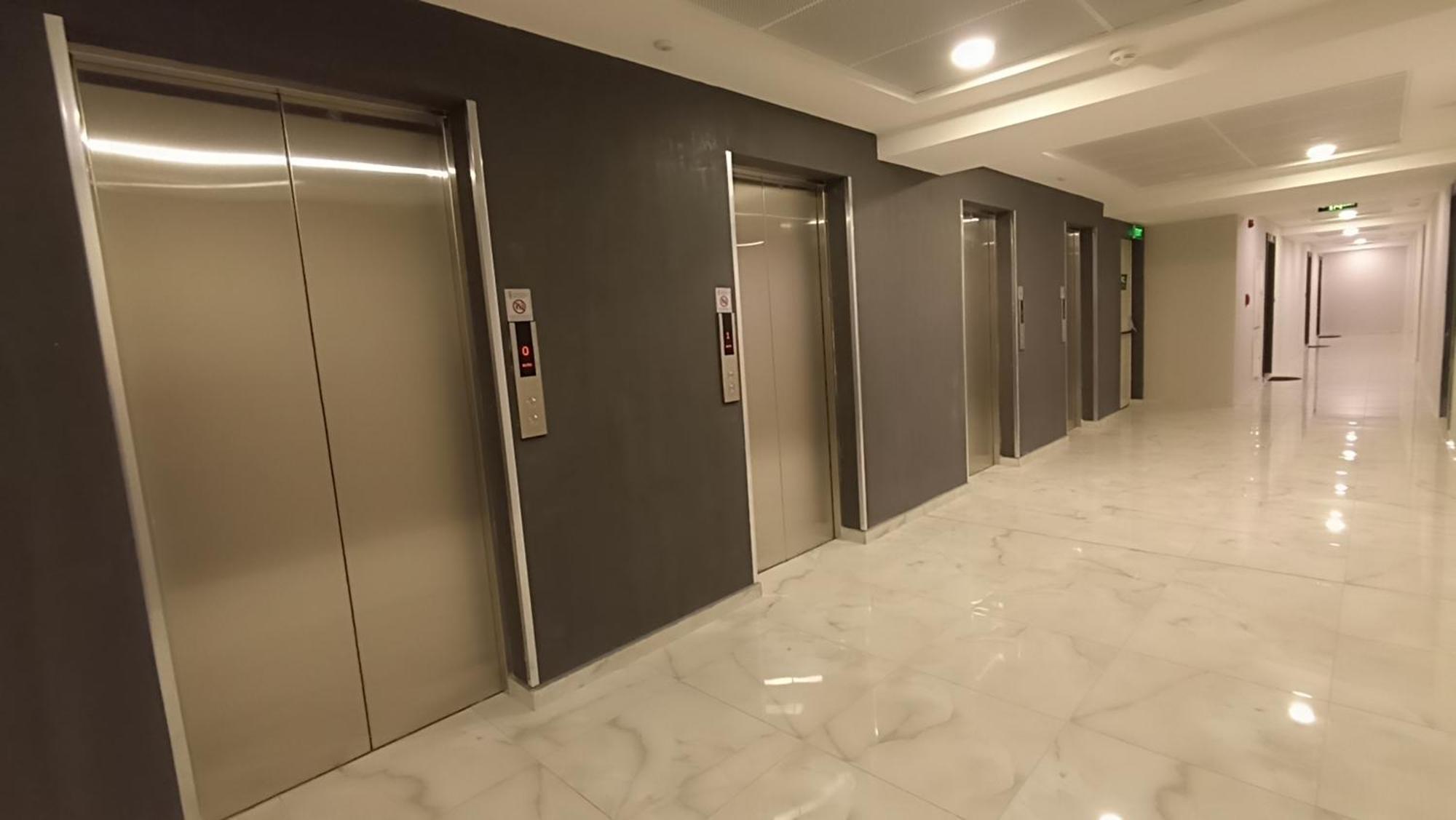 19Th & 18Th Floor Secure Apartments With Pool & Fitness & Parking Included In Price Skopje Luaran gambar