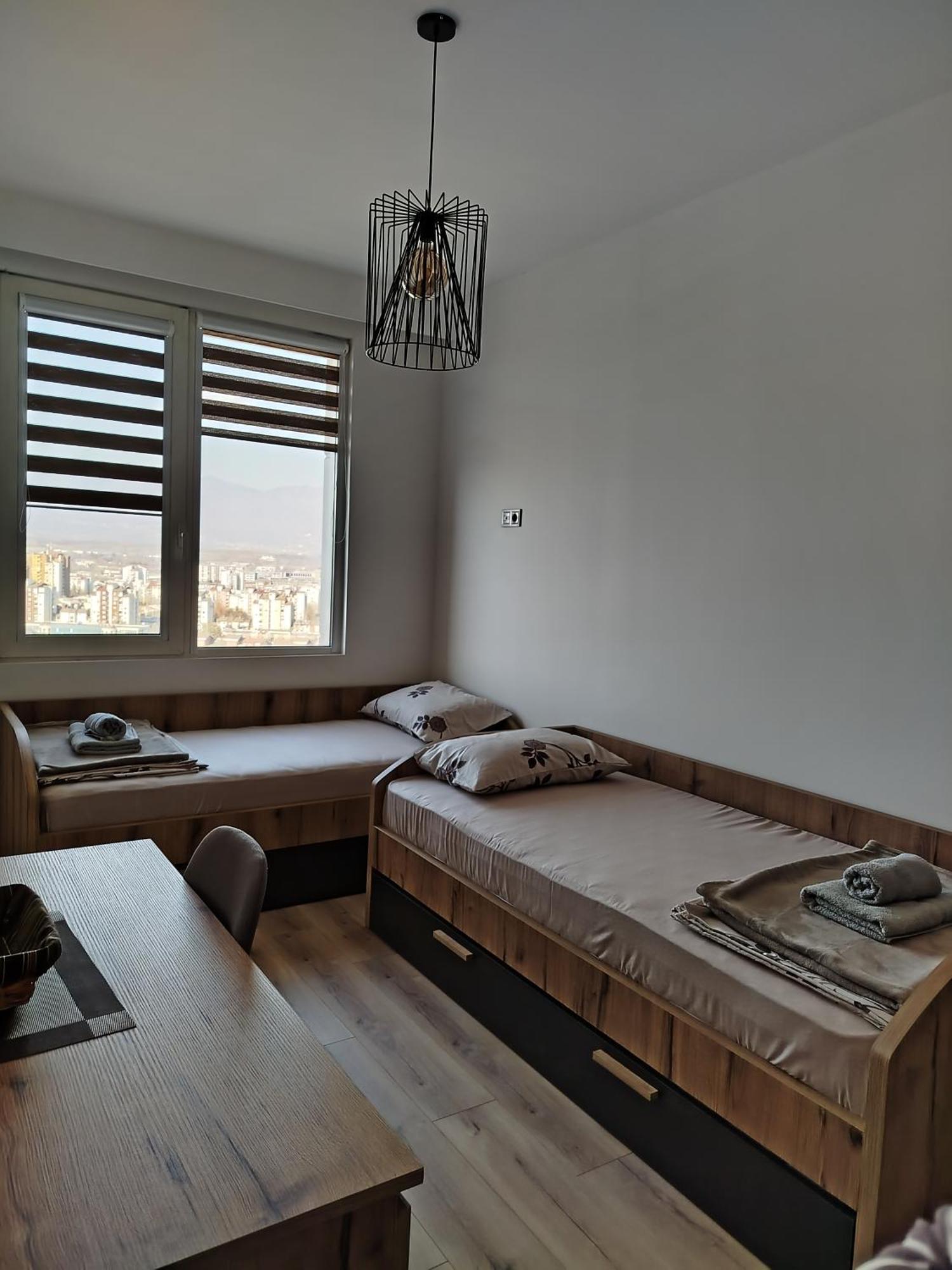19Th & 18Th Floor Secure Apartments With Pool & Fitness & Parking Included In Price Skopje Luaran gambar
